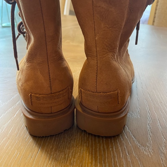 Womens Sorel Boots - Picture 2 of 4